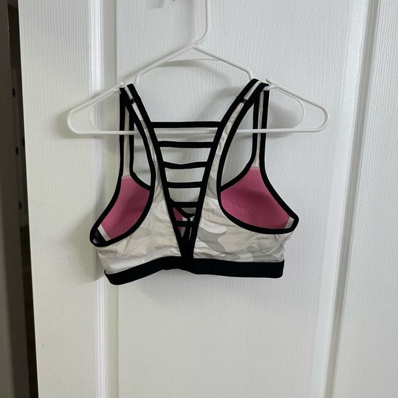 Victoria Secret Pink camo sports bra size small - Picture 2 of 4